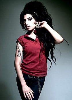 Amy Winehouse image 3 of 4