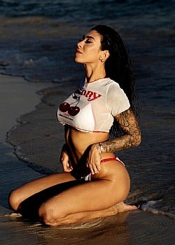 Ana Danova image 4 of 4