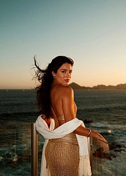 Ana Laura Gonzalez image 3 of 4