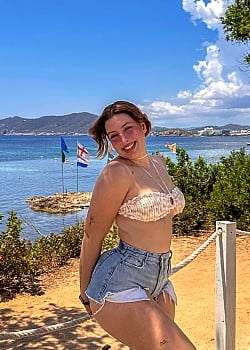 Ana Maciel image 1 of 3
