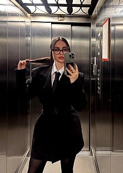 Ana Perduv image 2 of 2