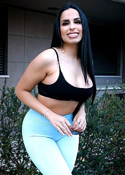 Ana Santos image 2 of 4