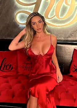 Ana Villada image 2 of 2