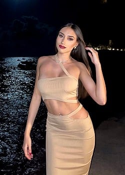 Anastasia De Riso image 3 of 4