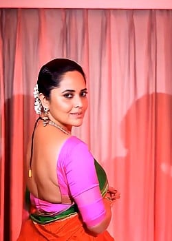 Anasuya Bharadwaj image 4 of 4