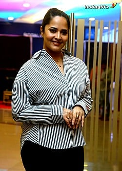 Anasuya Bharadwaj image 1 of 2