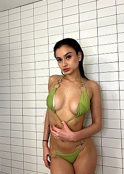 Andie Elle image 4 of 4