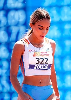 Andrea De La Rosa