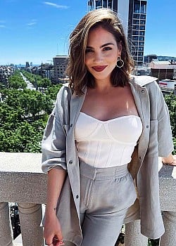 Andrea Duro image 4 of 4