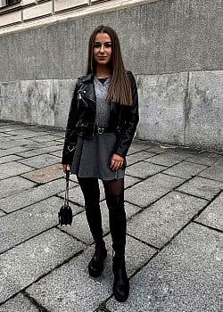 Andrea Fortelkova image 2 of 3