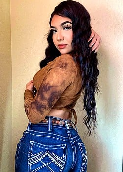 Andrea Garcia (TikTok) image 3 of 4