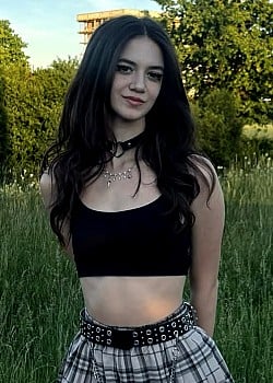 Andrea Pancic image 2 of 4