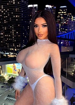 Andrea Urrutia image 2 of 4