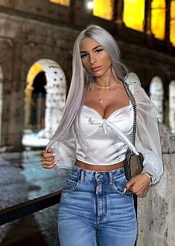 Andreea Geanina image 4 of 4