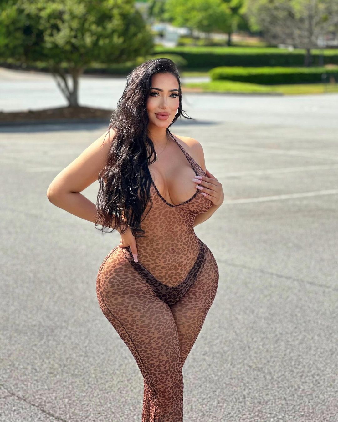 Anel Peralta - Free pics, galleries & more at Babepedia