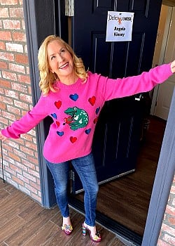 Angela Kinsey image 2 of 2