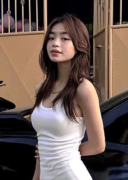 Angela Mallari image 3 of 4