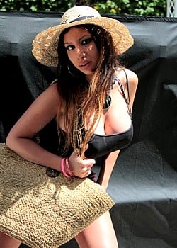 Angelica Alba image 2 of 4