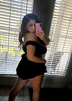 Angelina Monae image 3 of 3