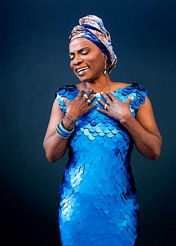 Angelique Kidjo image 4 of 4