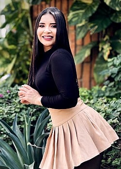 Angy Cano image 4 of 4