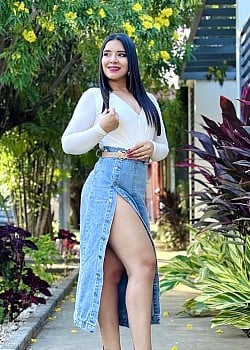 Angy Cano image 1 of 4