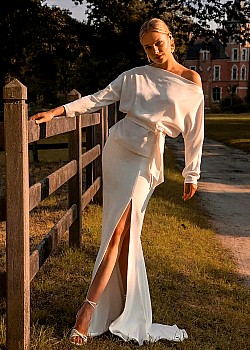 Aniek Arisse image 4 of 4
