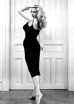 Anita Ekberg image 2 of 4