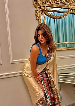 Anjali Arora image 4 of 4