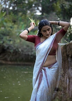 Anjana Mohan image 3 of 4