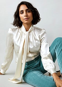 Anjli Mohindra image 1 of 2