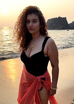 Anju Curly image 4 of 4
