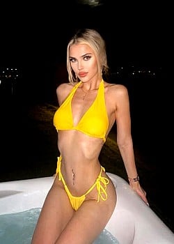 Anna Alexandra image 1 of 4