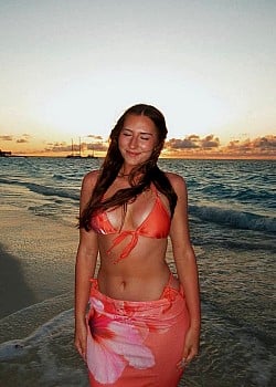 Anna Amara image 3 of 4