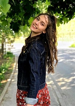Anna Artyshuk image 2 of 2