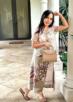 Anna DiMiami image 1 of 1