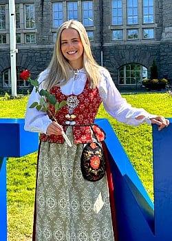 Anna Huse image 1 of 4