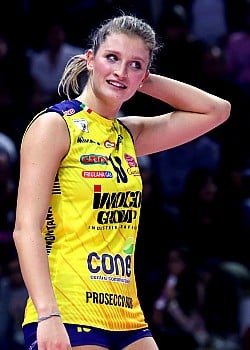 Anna Nicoletti image 2 of 3