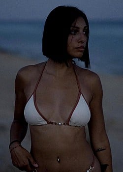 Anna Passa image 3 of 3