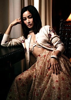 Anna Sawai image 4 of 4
