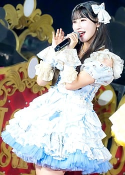 Anna Yamamoto image 2 of 4