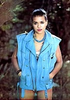 Annabella Lwin profile photo