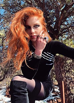 Annalise Basso image 4 of 4