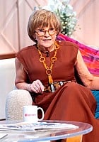 Anne Robinson profile photo