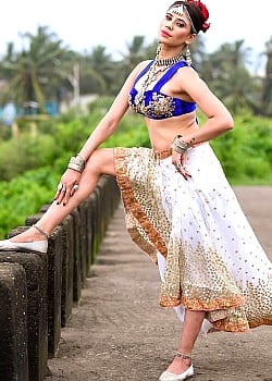 Annie Sharma image 4 of 4
