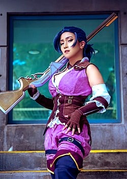 Annjela Saet image 3 of 4
