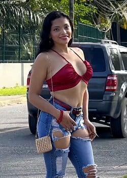 Anny Martinez image 2 of 4
