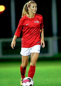 Anouk Hoogendijk image 3 of 3