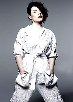 Antje Traue image 2 of 4