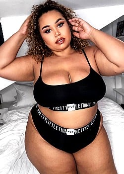 Antonia Jade image 4 of 4